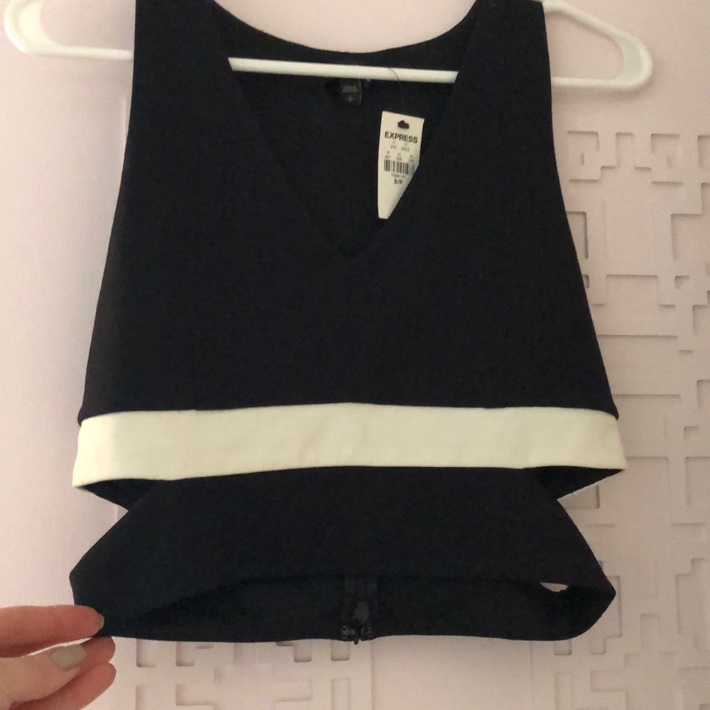 NEW! Black/white crop top with cutouts